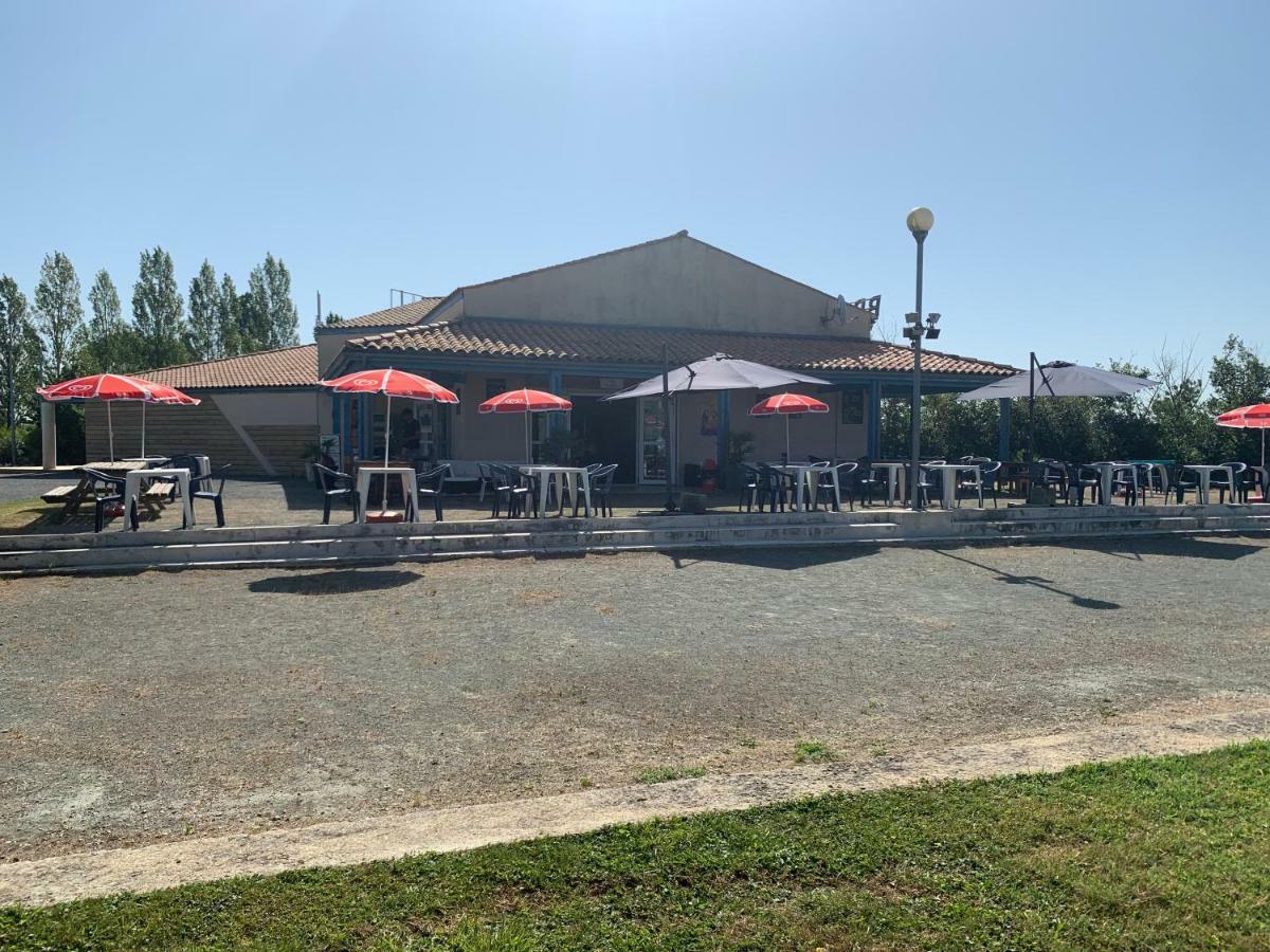 Camping Du Lac De Saujon Esterno foto